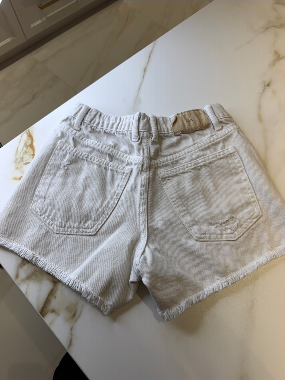 Zara kids Off-White Frayed Hem Denim Shorts - Picture 3 of 5